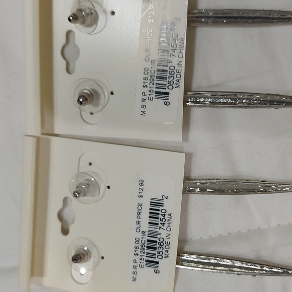 Guess silver earrings - Picture 2 of 2